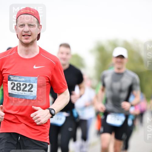 07.04.2024 - 43. Internationalen Wilhelmsburger Insellauf Dr. Thomas Lammeyer http://msf.ph/oto/6040323 07.04.2024 10:34:53 Laufen 2822 meine-sportfotos.de