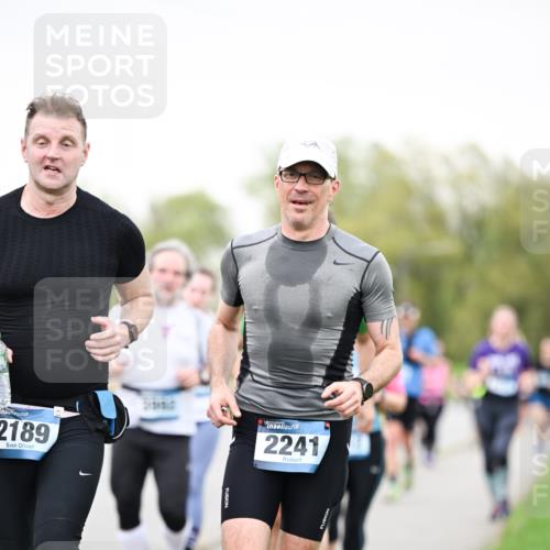 07.04.2024 - 43. Internationalen Wilhelmsburger Insellauf Dr. Thomas Lammeyer http://msf.ph/oto/6040326 07.04.2024 10:34:54 Laufen 2189, 2241 meine-sportfotos.de