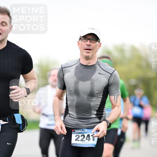 07.04.2024 - 43. Internationalen Wilhelmsburger Insellauf Dr. Thomas Lammeyer http://msf.ph/oto/6040331 07.04.2024 10:34:55 Laufen 2241 meine-sportfotos.de