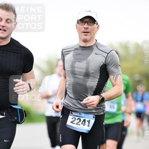 07.04.2024 - 43. Internationalen Wilhelmsburger Insellauf Dr. Thomas Lammeyer http://msf.ph/oto/6040332 07.04.2024 10:34:55 Laufen 2241 meine-sportfotos.de