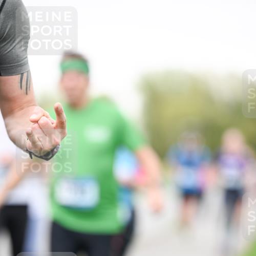 07.04.2024 - 43. Internationalen Wilhelmsburger Insellauf Dr. Thomas Lammeyer http://msf.ph/oto/6040335 07.04.2024 10:34:56 Laufen  meine-sportfotos.de