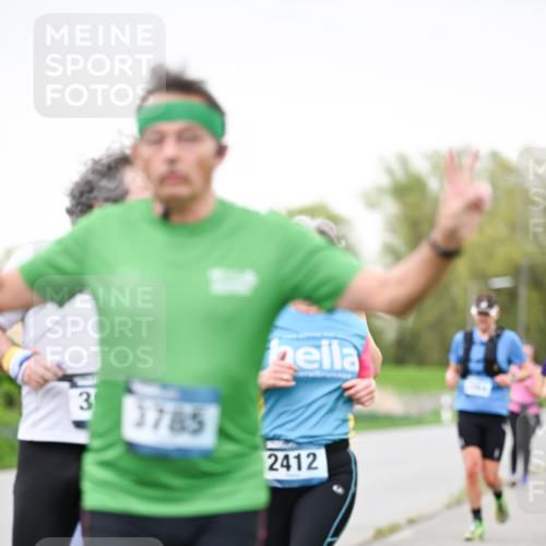 07.04.2024 - 43. Internationalen Wilhelmsburger Insellauf Dr. Thomas Lammeyer http://msf.ph/oto/6040336 07.04.2024 10:34:57 Laufen 3, 3785, 2412 meine-sportfotos.de