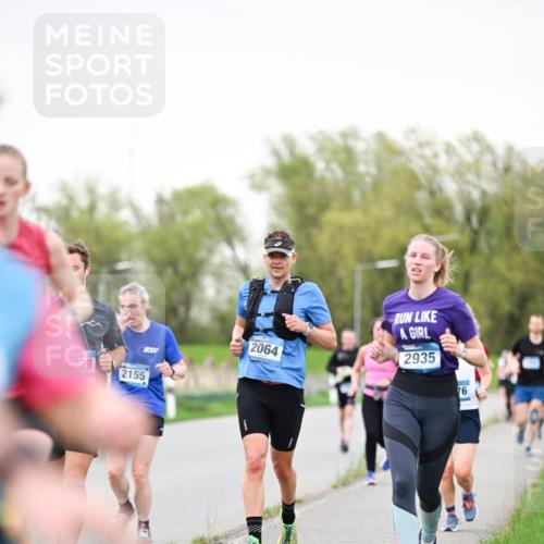 07.04.2024 - 43. Internationalen Wilhelmsburger Insellauf Dr. Thomas Lammeyer http://msf.ph/oto/6040340 07.04.2024 10:34:59 Laufen 28, 2155, 2064, 2935, 76 meine-sportfotos.de