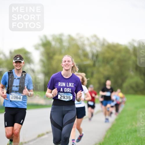 07.04.2024 - 43. Internationalen Wilhelmsburger Insellauf Dr. Thomas Lammeyer http://msf.ph/oto/6040346 07.04.2024 10:35:00 Laufen 2064, 2935 meine-sportfotos.de