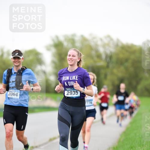 07.04.2024 - 43. Internationalen Wilhelmsburger Insellauf Dr. Thomas Lammeyer http://msf.ph/oto/6040348 07.04.2024 10:35:00 Laufen 2064, 2935, 7776 meine-sportfotos.de