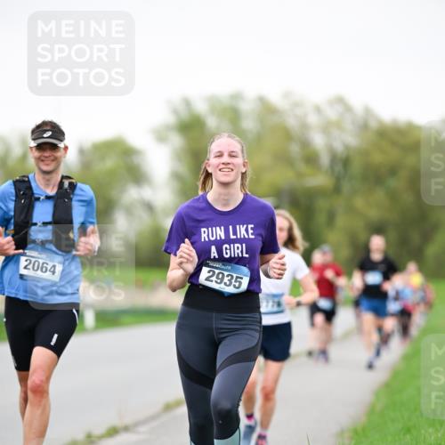 07.04.2024 - 43. Internationalen Wilhelmsburger Insellauf Dr. Thomas Lammeyer http://msf.ph/oto/6040350 07.04.2024 10:35:00 Laufen 2064, 2935 meine-sportfotos.de