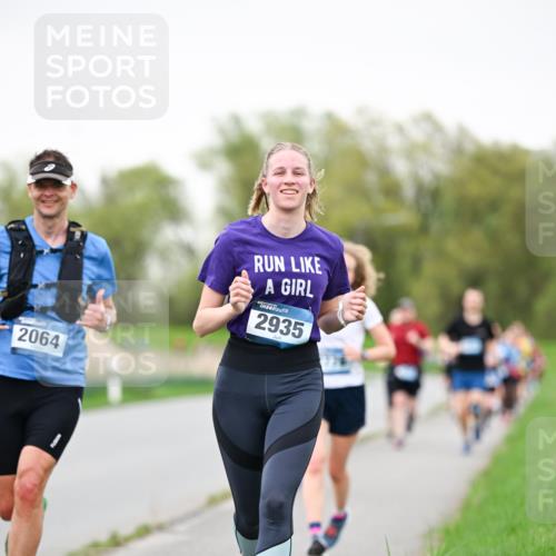 07.04.2024 - 43. Internationalen Wilhelmsburger Insellauf Dr. Thomas Lammeyer http://msf.ph/oto/6040351 07.04.2024 10:35:01 Laufen 2064, 2935 meine-sportfotos.de