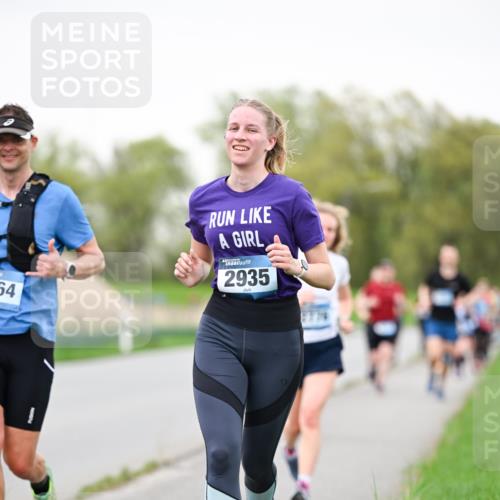 07.04.2024 - 43. Internationalen Wilhelmsburger Insellauf Dr. Thomas Lammeyer http://msf.ph/oto/6040354 07.04.2024 10:35:01 Laufen 54, 2935 meine-sportfotos.de
