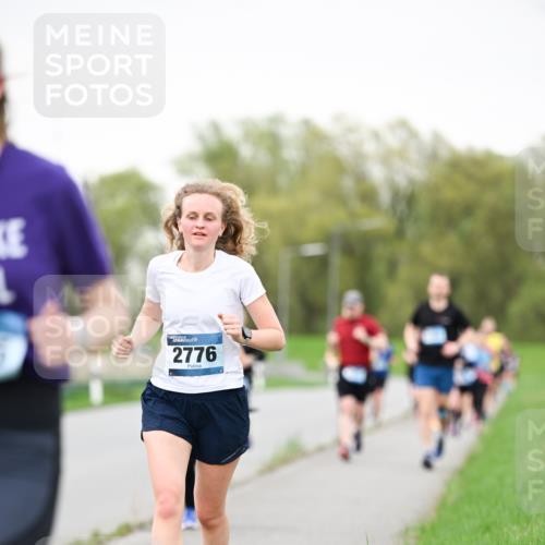 07.04.2024 - 43. Internationalen Wilhelmsburger Insellauf Dr. Thomas Lammeyer http://msf.ph/oto/6040361 07.04.2024 10:35:03 Laufen 2776 meine-sportfotos.de