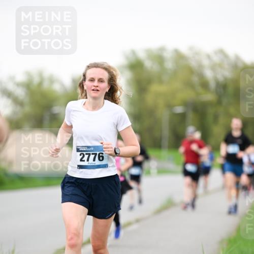 07.04.2024 - 43. Internationalen Wilhelmsburger Insellauf Dr. Thomas Lammeyer http://msf.ph/oto/6040366 07.04.2024 10:35:03 Laufen 2776 meine-sportfotos.de