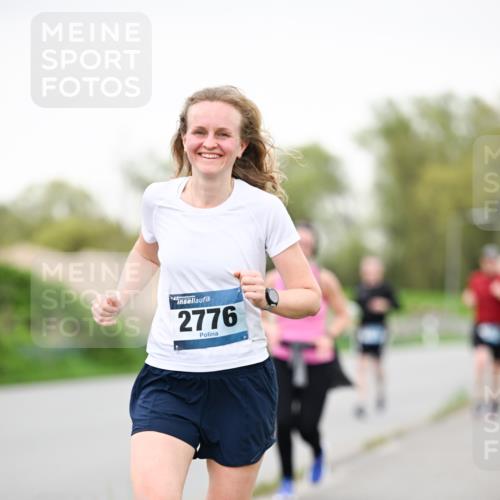 07.04.2024 - 43. Internationalen Wilhelmsburger Insellauf Dr. Thomas Lammeyer http://msf.ph/oto/6040371 07.04.2024 10:35:04 Laufen 2776 meine-sportfotos.de