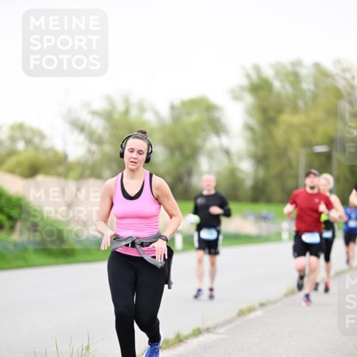 07.04.2024 - 43. Internationalen Wilhelmsburger Insellauf Dr. Thomas Lammeyer http://msf.ph/oto/6040378 07.04.2024 10:35:05 Laufen  meine-sportfotos.de