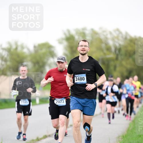 07.04.2024 - 43. Internationalen Wilhelmsburger Insellauf Dr. Thomas Lammeyer http://msf.ph/oto/6040390 07.04.2024 10:35:10 Laufen 2073, 2480 meine-sportfotos.de