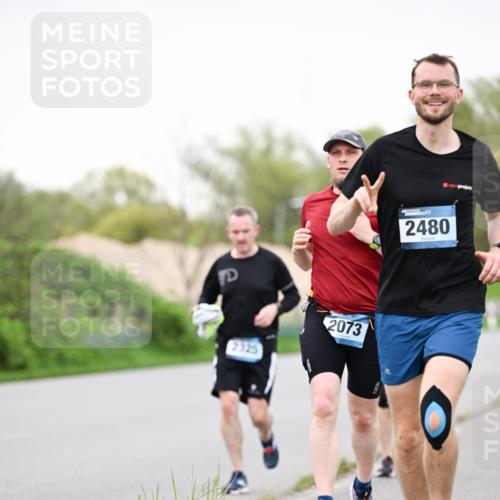 07.04.2024 - 43. Internationalen Wilhelmsburger Insellauf Dr. Thomas Lammeyer http://msf.ph/oto/6040395 07.04.2024 10:35:11 Laufen 2325, 2073, 2480 meine-sportfotos.de