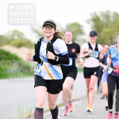 07.04.2024 - 43. Internationalen Wilhelmsburger Insellauf Dr. Thomas Lammeyer http://msf.ph/oto/6040419 07.04.2024 10:35:17 Laufen 121 meine-sportfotos.de