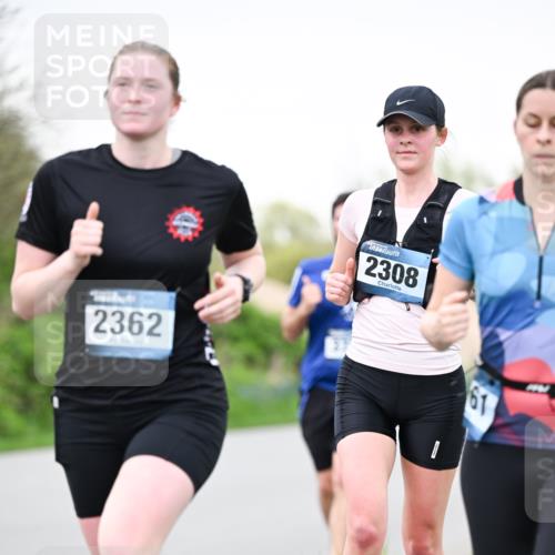07.04.2024 - 43. Internationalen Wilhelmsburger Insellauf Dr. Thomas Lammeyer http://msf.ph/oto/6040431 07.04.2024 10:35:19 Laufen 2362, 2308, 61 meine-sportfotos.de