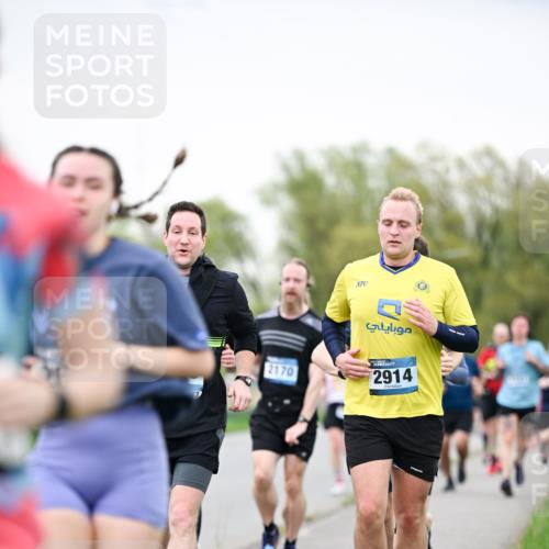 07.04.2024 - 43. Internationalen Wilhelmsburger Insellauf Dr. Thomas Lammeyer http://msf.ph/oto/6040433 07.04.2024 10:35:20 Laufen 2170, 2914 meine-sportfotos.de