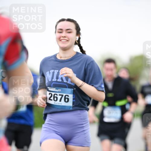 07.04.2024 - 43. Internationalen Wilhelmsburger Insellauf Dr. Thomas Lammeyer http://msf.ph/oto/6040435 07.04.2024 10:35:21 Laufen 2676 meine-sportfotos.de