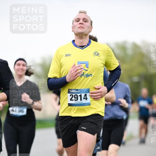 07.04.2024 - 43. Internationalen Wilhelmsburger Insellauf Dr. Thomas Lammeyer http://msf.ph/oto/6040443 07.04.2024 10:35:22 Laufen 4196, 2914 meine-sportfotos.de