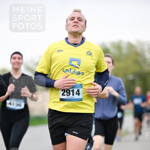07.04.2024 - 43. Internationalen Wilhelmsburger Insellauf Dr. Thomas Lammeyer http://msf.ph/oto/6040444 07.04.2024 10:35:22 Laufen 4196, 2914 meine-sportfotos.de