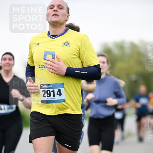 07.04.2024 - 43. Internationalen Wilhelmsburger Insellauf Dr. Thomas Lammeyer http://msf.ph/oto/6040446 07.04.2024 10:35:23 Laufen 4106, 2914 meine-sportfotos.de