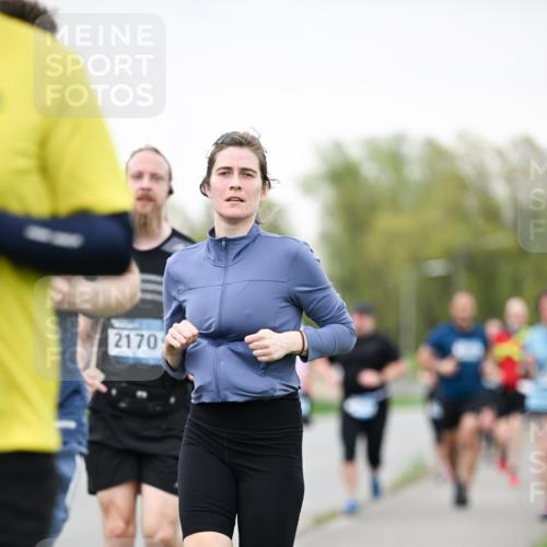 07.04.2024 - 43. Internationalen Wilhelmsburger Insellauf Dr. Thomas Lammeyer http://msf.ph/oto/6040449 07.04.2024 10:35:23 Laufen 2170 meine-sportfotos.de