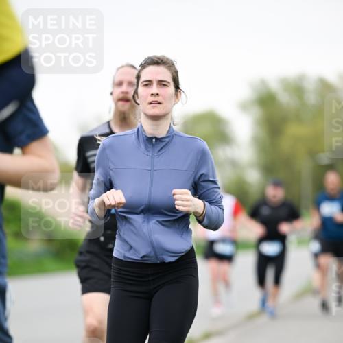 07.04.2024 - 43. Internationalen Wilhelmsburger Insellauf Dr. Thomas Lammeyer http://msf.ph/oto/6040452 07.04.2024 10:35:24 Laufen  meine-sportfotos.de