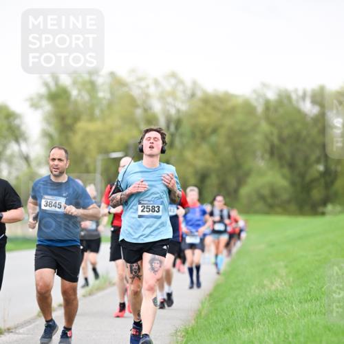 07.04.2024 - 43. Internationalen Wilhelmsburger Insellauf Dr. Thomas Lammeyer http://msf.ph/oto/6040456 07.04.2024 10:35:27 Laufen 3845, 2583 meine-sportfotos.de