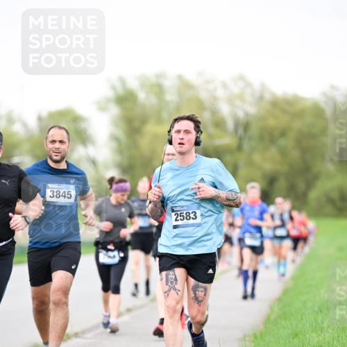 07.04.2024 - 43. Internationalen Wilhelmsburger Insellauf Dr. Thomas Lammeyer http://msf.ph/oto/6040465 07.04.2024 10:35:28 Laufen 3845, 2583 meine-sportfotos.de