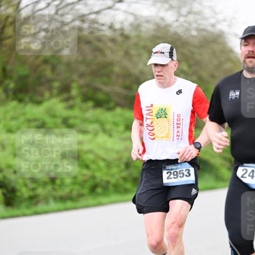 07.04.2024 - 43. Internationalen Wilhelmsburger Insellauf Dr. Thomas Lammeyer http://msf.ph/oto/6040471 07.04.2024 10:35:30 Laufen 2953, 24 meine-sportfotos.de