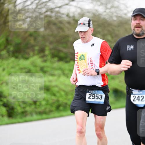 07.04.2024 - 43. Internationalen Wilhelmsburger Insellauf Dr. Thomas Lammeyer http://msf.ph/oto/6040472 07.04.2024 10:35:30 Laufen 2953, 242 meine-sportfotos.de