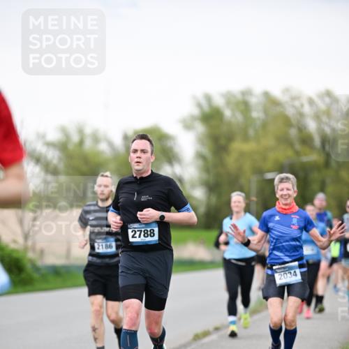 07.04.2024 - 43. Internationalen Wilhelmsburger Insellauf Dr. Thomas Lammeyer http://msf.ph/oto/6040480 07.04.2024 10:35:33 Laufen 2186, 2788, 2034 meine-sportfotos.de