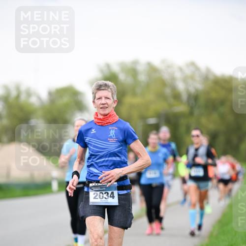 07.04.2024 - 43. Internationalen Wilhelmsburger Insellauf Dr. Thomas Lammeyer http://msf.ph/oto/6040491 07.04.2024 10:35:35 Laufen 2034 meine-sportfotos.de