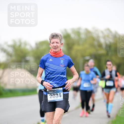 07.04.2024 - 43. Internationalen Wilhelmsburger Insellauf Dr. Thomas Lammeyer http://msf.ph/oto/6040493 07.04.2024 10:35:35 Laufen 2034 meine-sportfotos.de