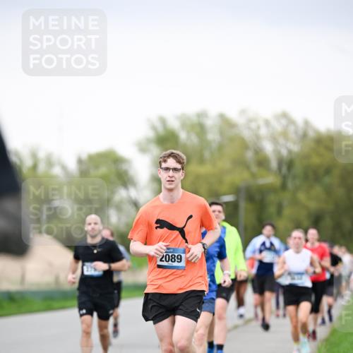 07.04.2024 - 43. Internationalen Wilhelmsburger Insellauf Dr. Thomas Lammeyer http://msf.ph/oto/6040527 07.04.2024 10:35:42 Laufen 2089 meine-sportfotos.de