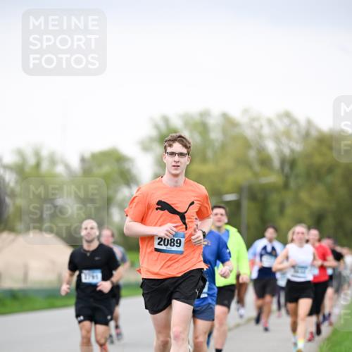 07.04.2024 - 43. Internationalen Wilhelmsburger Insellauf Dr. Thomas Lammeyer http://msf.ph/oto/6040528 07.04.2024 10:35:42 Laufen 2089 meine-sportfotos.de