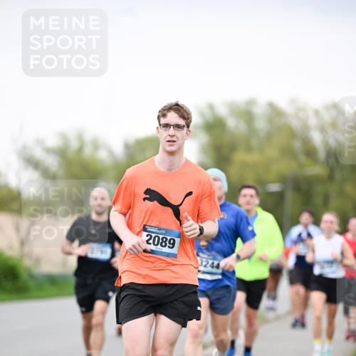 07.04.2024 - 43. Internationalen Wilhelmsburger Insellauf Dr. Thomas Lammeyer http://msf.ph/oto/6040535 07.04.2024 10:35:43 Laufen 2089 meine-sportfotos.de