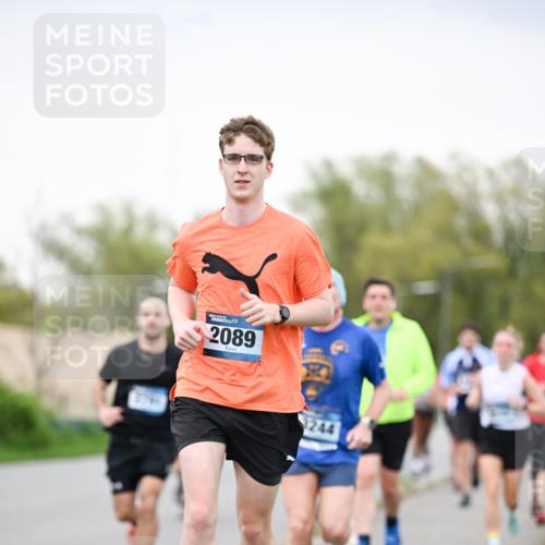 07.04.2024 - 43. Internationalen Wilhelmsburger Insellauf Dr. Thomas Lammeyer http://msf.ph/oto/6040536 07.04.2024 10:35:44 Laufen 2089, 1244 meine-sportfotos.de
