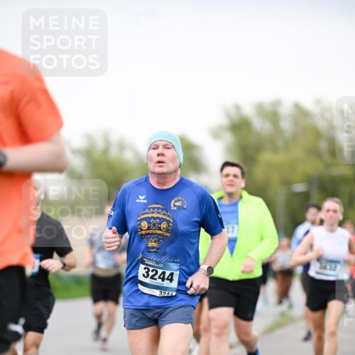 07.04.2024 - 43. Internationalen Wilhelmsburger Insellauf Dr. Thomas Lammeyer http://msf.ph/oto/6040545 07.04.2024 10:35:45 Laufen 3244, 3244 meine-sportfotos.de