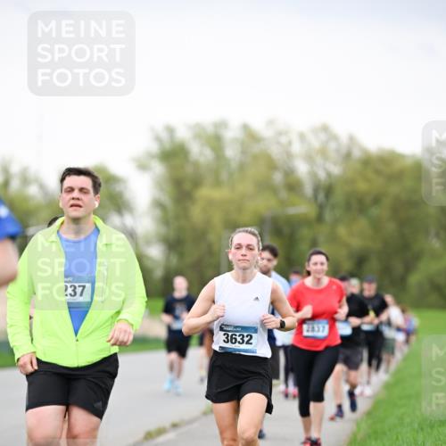 07.04.2024 - 43. Internationalen Wilhelmsburger Insellauf Dr. Thomas Lammeyer http://msf.ph/oto/6040551 07.04.2024 10:35:46 Laufen 237, 3632 meine-sportfotos.de