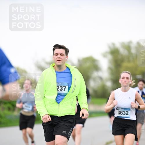 07.04.2024 - 43. Internationalen Wilhelmsburger Insellauf Dr. Thomas Lammeyer http://msf.ph/oto/6040553 07.04.2024 10:35:47 Laufen 237, 3632 meine-sportfotos.de