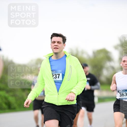 07.04.2024 - 43. Internationalen Wilhelmsburger Insellauf Dr. Thomas Lammeyer http://msf.ph/oto/6040556 07.04.2024 10:35:47 Laufen 37, 363 meine-sportfotos.de