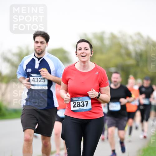 07.04.2024 - 43. Internationalen Wilhelmsburger Insellauf Dr. Thomas Lammeyer http://msf.ph/oto/6040565 07.04.2024 10:35:51 Laufen 4325, 4325, 2837 meine-sportfotos.de