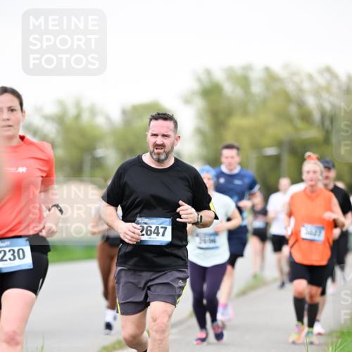 07.04.2024 - 43. Internationalen Wilhelmsburger Insellauf Dr. Thomas Lammeyer http://msf.ph/oto/6040576 07.04.2024 10:35:53 Laufen 230, 2647 meine-sportfotos.de