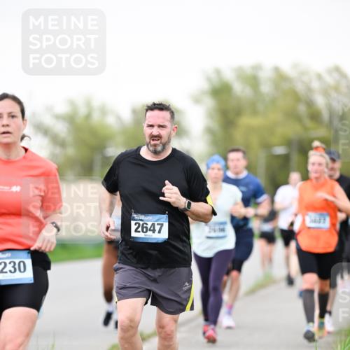 07.04.2024 - 43. Internationalen Wilhelmsburger Insellauf Dr. Thomas Lammeyer http://msf.ph/oto/6040577 07.04.2024 10:35:54 Laufen 230, 2647 meine-sportfotos.de