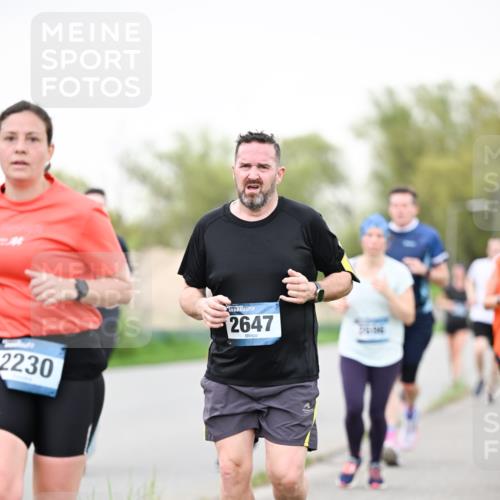 07.04.2024 - 43. Internationalen Wilhelmsburger Insellauf Dr. Thomas Lammeyer http://msf.ph/oto/6040579 07.04.2024 10:35:54 Laufen 2230, 2647 meine-sportfotos.de