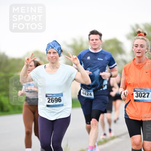 07.04.2024 - 43. Internationalen Wilhelmsburger Insellauf Dr. Thomas Lammeyer http://msf.ph/oto/6040592 07.04.2024 10:35:57 Laufen 2696, 4424, 3027 meine-sportfotos.de