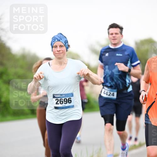 07.04.2024 - 43. Internationalen Wilhelmsburger Insellauf Dr. Thomas Lammeyer http://msf.ph/oto/6040595 07.04.2024 10:35:57 Laufen 2696, 4424 meine-sportfotos.de