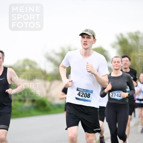 07.04.2024 - 43. Internationalen Wilhelmsburger Insellauf Dr. Thomas Lammeyer http://msf.ph/oto/6040607 07.04.2024 10:36:00 Laufen 4208, 2742 meine-sportfotos.de