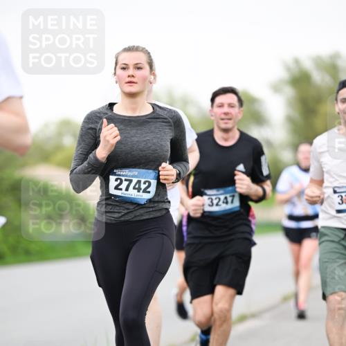 07.04.2024 - 43. Internationalen Wilhelmsburger Insellauf Dr. Thomas Lammeyer http://msf.ph/oto/6040616 07.04.2024 10:36:02 Laufen 2742, 3247, 33 meine-sportfotos.de